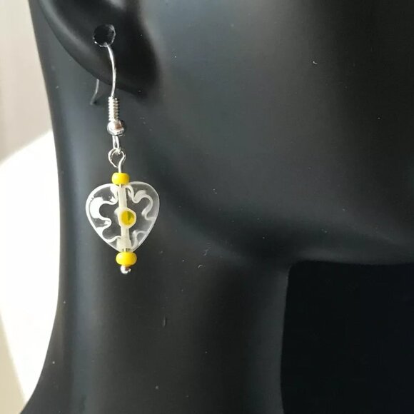 Vintage Murano Millefiori Heart Glass Earrings Bead Yellow White Silver Plated - Picture 3 of 10